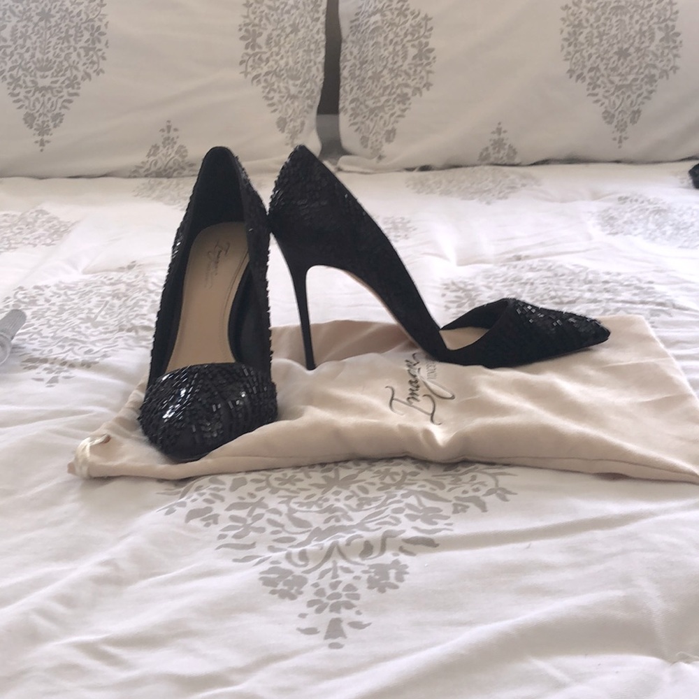 Imagine by Vince Camuto Pump